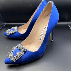 Manolo Blahnik Hangisi Jewel Pumps (NAVY)